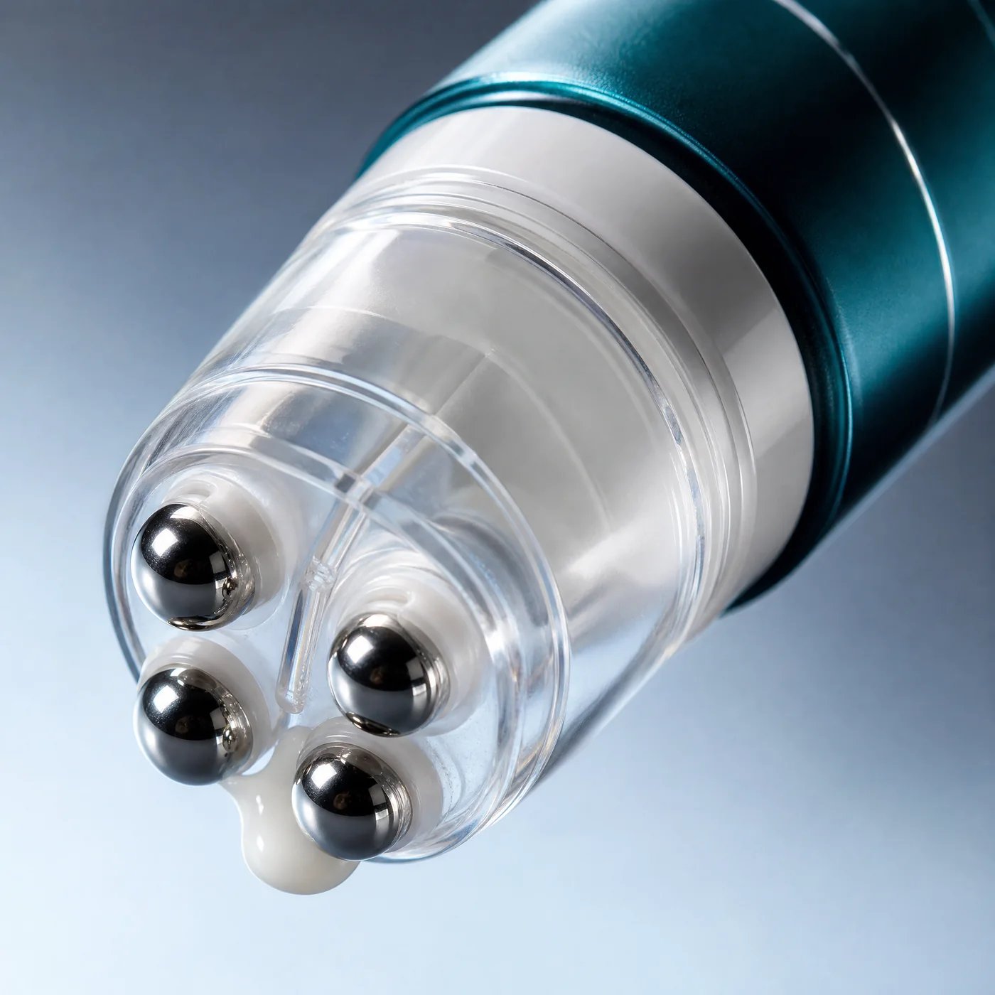 Navellix four-ball applicator